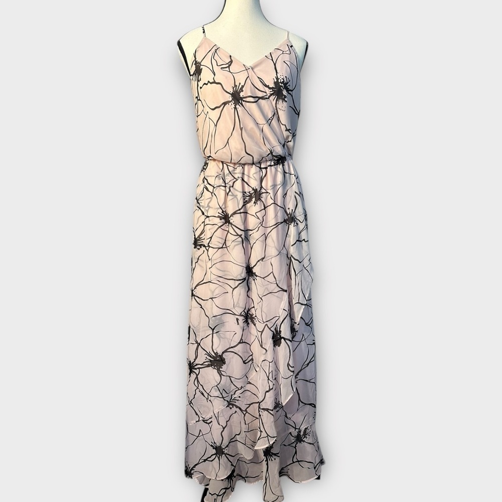 Banana Republic Tiered Maxi Dress - Picture 2 of 8